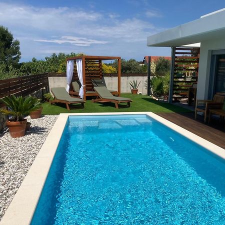 Villa Cubic Peroj Exterior foto